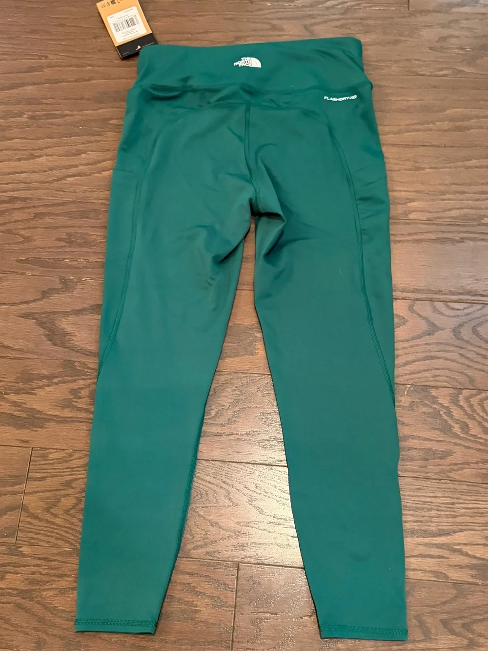 The North Face Women’s Skyway Leggings Evergreen Size Large NWT Flashdry